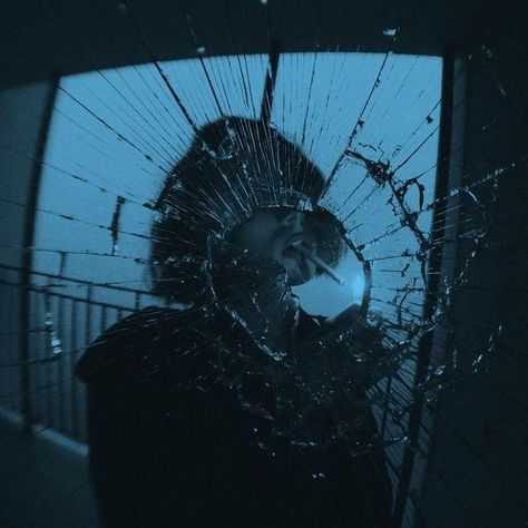 Mood Vibes, Everything Is Blue, Broken Mirror, Shotting Photo, Cinematic Photography, Grunge Photography, Dark Photography, 인물 사진, Look In The Mirror