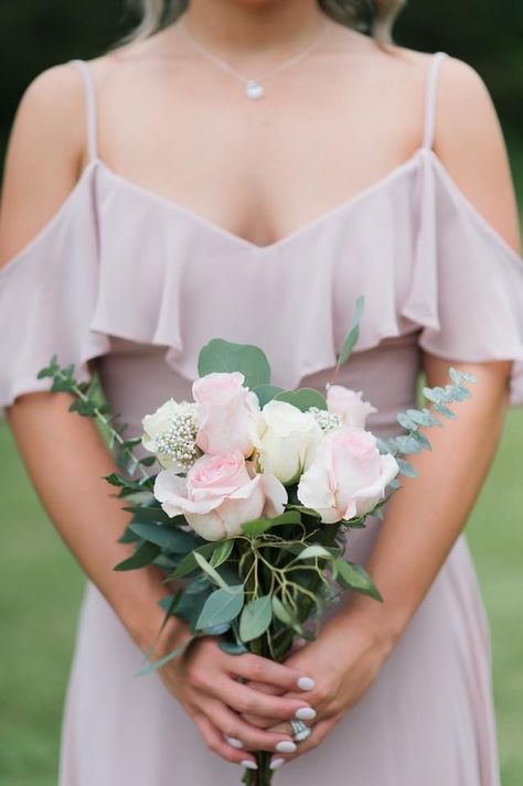 Pale Pink Bridesmaid Bouquet, Bridesmaid Bouquet Pink And White, Light Pink Bridesmaid Bouquet, Bouquet Light Pink, Simple Bridesmaid Bouquets, Pale Pink Bridesmaids, Light Pink Bridesmaids, Posy Flower, Bridesmaid Bouquet White