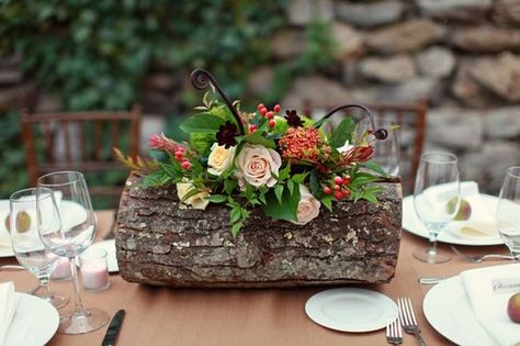 Woodland Wedding Centerpieces, Log Centerpieces, Flowers And Greenery, Floral Arrangements Diy, Rustic Centerpieces, Flower Arrangements Diy, Southern Weddings, A Log, Deco Floral