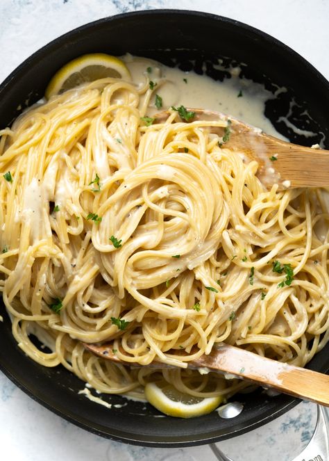 One Pot Lemon Shrimp Pasta, One Pot Creamy Lemon Pasta, Lemon Fish Pasta, One Pot Creamy Spaghetti, One Pot Linguine Recipes, Spicy Lemon Pasta, Creamy Lemon Spaghetti, One Pot Lemon Pasta, Lemon Linguini Pasta