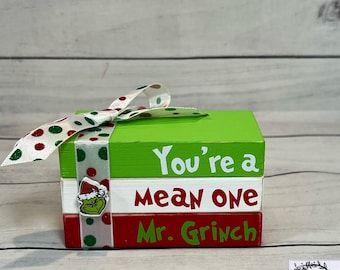 Christmas Mini Wood Book Stack/ Grinch/ Christmas Decor/ - Etsy Canada Christmas Wood Stack Books, Wooden Grinch Ideas, Grinch Jenga Ornaments, Grinch Stocking Ideas, How The Grinch Stole Christmas Tree, Grinch Book Stack, Diy Grinch Sign, Diy Grinch Christmas Decorations Ideas, Grinch Christmas Diy Decorating Ideas