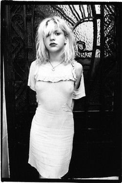 when courtney love was precocious. Courtney Love 90s, Courtney Love Hole, Kurt And Courtney, Women Of Rock, Riot Grrrl, Courtney Love, I'm With The Band, Al Pacino, Christian Bale