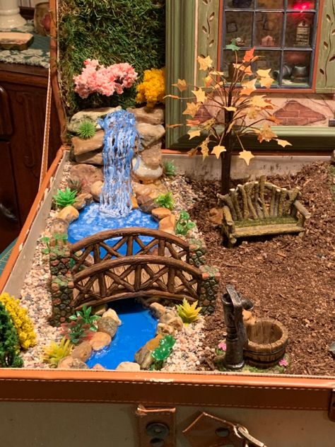 Fairy Garden Bird Bath, Waterfall Fairy, Broken Pot Garden, Spring Village, Miniature Garden Ideas, Garden Dollhouse, Mini Village, Water Ideas, Fairy Garden Designs