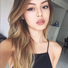 Lily Macapinlac , Filipino-Australian model Lily Maymac, Feminine Beauty, Grunge Hair, Girl Face, Pretty Face, Dyed Hair, Asian Beauty, Long Hair, Persona