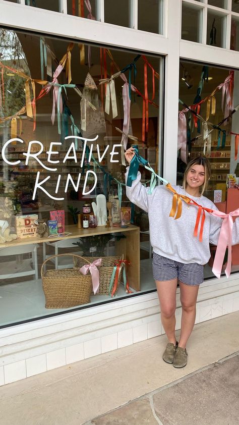 Creative Kind | Y’all can’t seem to get enough of this window display and we love to see it! 💕 Here’s a tutorial for how Mara made this cute and simple… | Instagram Simple Ribbon Bow, Autumn Window Display, Fall Windows, Bow Garland, Christmas Window Display, Retail Windows, Craft Night, Christmas Window, Christmas Deco