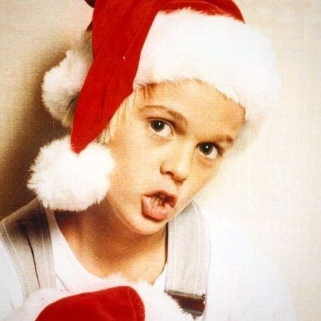 Brian Littrell, Christmas Holiday Photos, Kevin Richardson, Aaron Carter, Christmas Santa Hat, Long Hair Pictures, Carter Kids, Nick Carter, Family Legacy