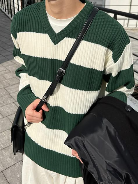 Green Y2k Outfit Men, Aesthetic Green Outfits Men, Shirt And Sweater Outfit Men, Green Boy Aesthetic, Green Y2k Outfit, Jumper Outfit Men, Green Tshirt Outfit, Soft Boy Outfits, Korean Street Fashion Men