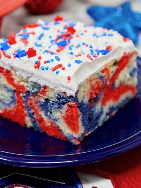 Patriotic Poke Cake - Grace Like Rain Blog Patriotic Poke Cake, Patriotic Cake Pops, Red White And Blue Cake, Cheesecake Topping, Flavored Ice Cubes, Fourth Of July Cakes, Cake Mix Ingredients, Strawberry Bread, Cheesecake Toppings