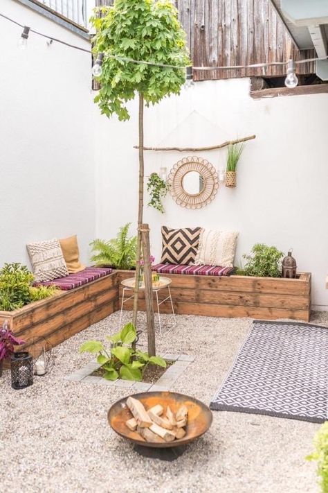 Diy Garden Patio, Patio Layout, Rooftop Design, Patio Flooring, Patio Plants, Patio Makeover, Terrace Design, Cool Ideas, Patio Stones