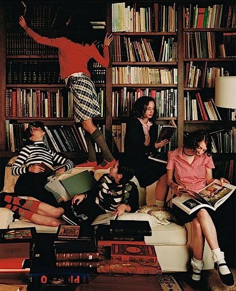 Book Club Photography, Library Editorial Photoshoot, Book Club Photos, Book Club Photoshoot, 60s Library, Reading Club Aesthetic, Book Club Pictures, People In Library, Poses With Books