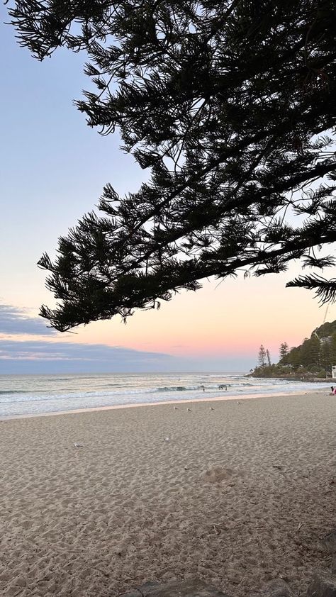 Aesthetic Places, Burleigh Heads, 2025 Vision, Instagram Photo Ideas Posts, Beach View, Future Life, Beach Aesthetic, Beach Sunset, Gold Coast