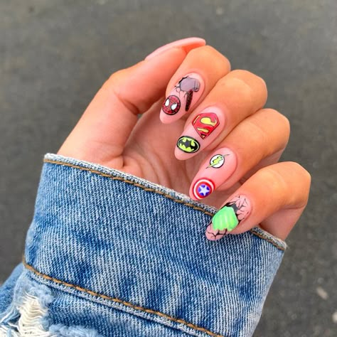 Disney Marvel Nails, Dc Comics Nail Art, Superhero Nail Designs, Marvel Nails Short, Superhero Nails Marvel, Marvel Gel Nails, Superhero Nail Art, Marvel Nail Ideas, Marvel Acrylic Nails