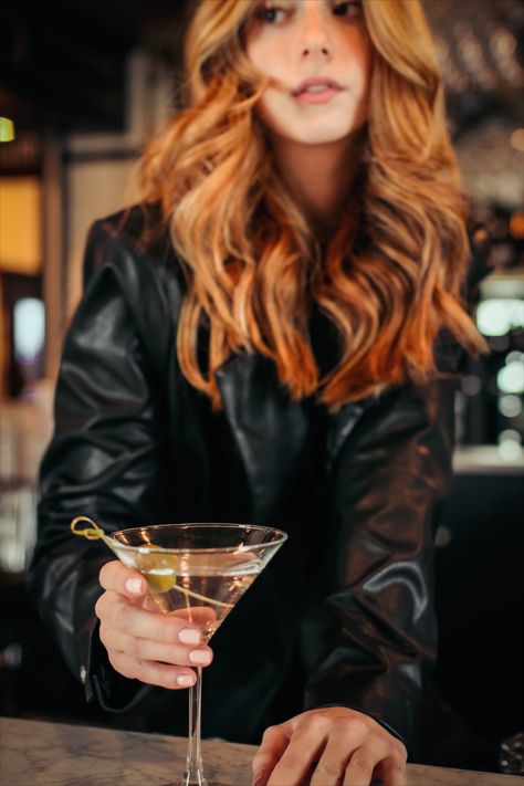 #martini #cocktail #drink #bartender #bar #olive #alcohol #photoshoot #photography #inn #hotel #model Bartending Photoshoot, Toast Photoshoot, Wine Poses, Bartender Photoshoot, Alcohol Photoshoot, Bartenders Photography, Drink Photoshoot, Bar Photoshoot, Holiday Bar