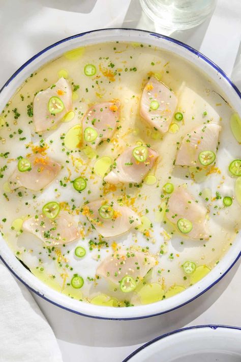 Hamachi Crudo with Grapefruit and Serrano Chili - Craving California Summertime Appetizers, Hamachi Crudo, Aphrodisiac Foods, Sushi Menu, Seafood Entrees, Delicious Seafood Recipes, Summer Appetizer, Healthy Pasta Recipes, Grapefruit Juice