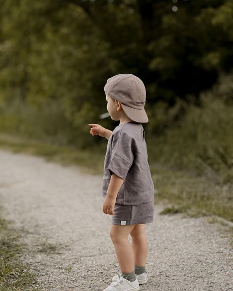 🤍Could little boys be any cuter? 🥰Our linen outfits let them play freely and look adorable while doing it!🧒🧸 #kidsfashion #linenlovers #playtimefuntime Baby Boy Linen, Boys Be, Linen Outfits, Toddler Boy Fashion, Toddler Boy Outfits, Baby & Toddler Clothing, Toddler Fashion, Linen Clothes, Kids' Fashion