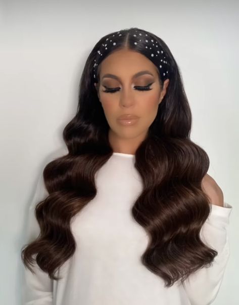 Half Up Half Down Photoshoot Hair, Classy Hairstyles For Prom, Hollywood Curls With Pearls, Hollywood Waves Pearls, Hollywood Waves With Pearls, Prom Hairstyles With Pearls, Hair Styles With Pearls, Pearl Hairstyles, Pearls Hairstyle