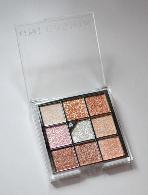 Glitterpedia Eye Palette, Korean Makeup Palette, K Beauty Makeup Products, Glitter Makeup Products, Korean Eyeshadow Palette, Wardrobe Coquette, Unleashia Glitterpedia, Yesstyle Makeup, Yesstyle Products