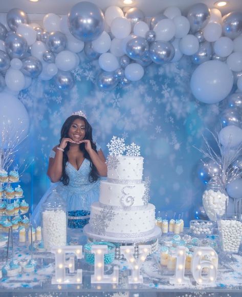 Sweet 16 Winter Theme, Winter Wonderland Quince, Quinceanera Winter Wonderland, Winter Wonderland Sweet 16, Sweet 16 Winter Wonderland, Sweet 16 Party Planning, Sweet 16 Winter, Winter Wonderland Party Theme, Cinderella Sweet 16