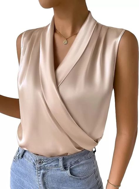 10+ Classy Tops To Wear With Jeans - By Lisa Fonde Blouses For Women Elegant, Summer Blouses For Women Classy, Collar Styles For Women, Elegant Blouses For Women Classy, Elegant Tops Classy, Fashion Tops Blouse Style, Blouse Styles For Women, Elegant Tops And Blouses, Sleeveless Blouse Outfit