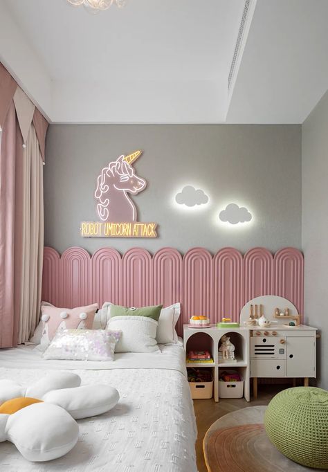 Daughter Room Design Modern, Pink Wallpaper Home, Bedroom Ideas Pink, Kids Bedroom Furniture Design, Minimalist Kids Room, White Wall Bedroom, Drawing Room Interior, Minimalist Kids, Kids Room Interior Design