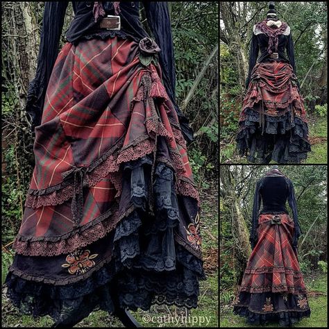 Steampunk Bustle Skirt, Mrs Lovett, Steampunk Skirt, Bustle Skirt, Latest Skirts, Fantasy Costumes, Doll Face, Skirts For Sale, Old Fashioned