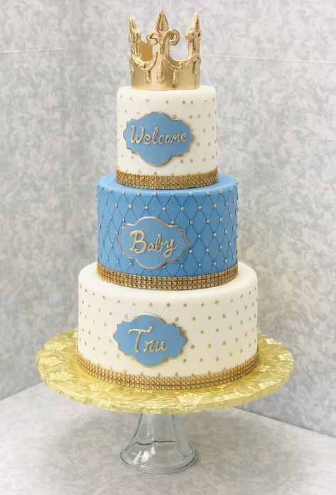 Royalty Cake, Cake Royal Blue And Gold, Prince Cake Ideas, Royal Theme Cake, Prince Theme Birthday Cake, Prince Theme Cake, Prince Theme Cake First Birthdays, Gold Baby Shower Cake, Knight Cake