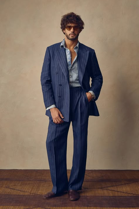 Americana Suit Mens Fashion, Modern Dandy Menswear, Big Suit Outfit, 70s Formal Fashion Men, Funky Suits For Men, Men’s Suit Ideas, Vintage Formal Outfit Men, Loose Suits Men, Retro Suits Men