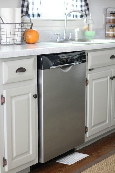 Dishwasher Makeover- Liquid Stainless Steel Quick Home Improvements, Painting Products, Stainless Steel Paint, Black Dishwasher, Easy Home Improvement, Cottage Kitchens, Cheap Kitchen, Stainless Steel Dishwasher, Kitchen Floor Tile