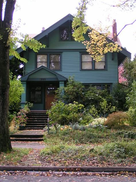 Daily Bungalow - SE Portland, Ladd's Addition Neighborhood… | Flickr Teal House, Exterior Paint Schemes, Best Exterior Paint, Folk Victorian, Bungalow Exterior, Craftsman Exterior, Cottage Exterior, Historic House, Exterior Color Schemes