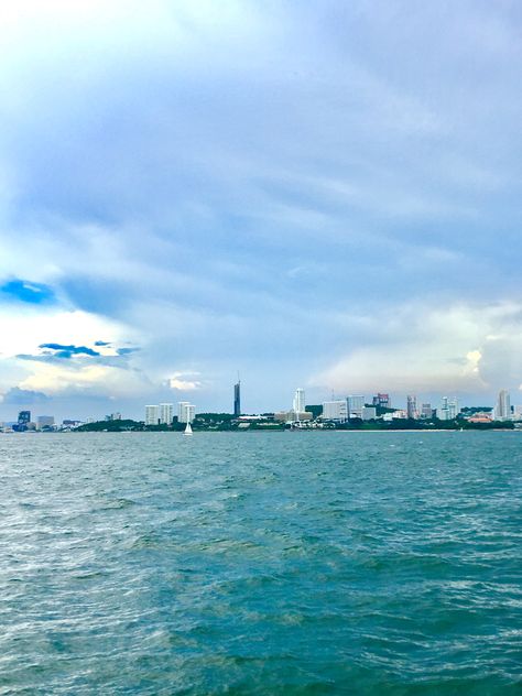 The sea back to Pattaya from coral island- Koh larn, Thailand Coral Island, Pattaya, Beautiful Places To Travel, Places Ive Been, Bangkok, Places To Travel, New York Skyline, The Sea, Beautiful Places