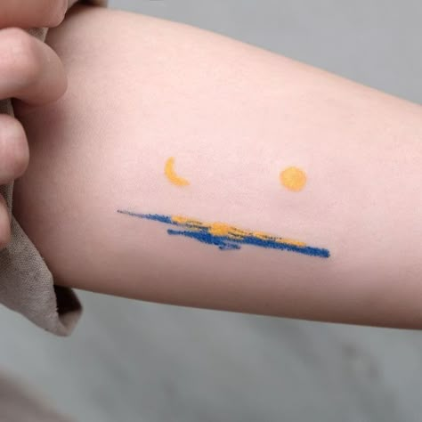 Small Pastel Tattoo, Simple Colored Tattoos, Small Color Tattoo, Colorful Tattoo Ideas, Colorful Tattoo, 동화 삽화, Handpoke Tattoo, Subtle Tattoos, Dope Tattoos