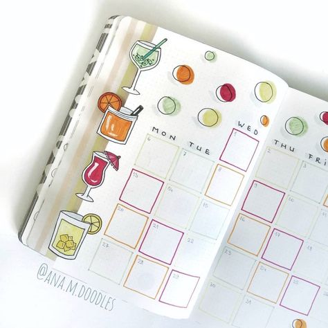 Learn to draw food doodles in your planner or bullet journal. Easy to draw cupcakes, fruit, coffee, sushi, and more. Food Bullet Journal, Draw A Book, 2025 Journal, Monthly Bujo, Bullet Journal Easy, Cupcakes Fruit, Journal Easy, Fruit Doodle, Drink Doodles