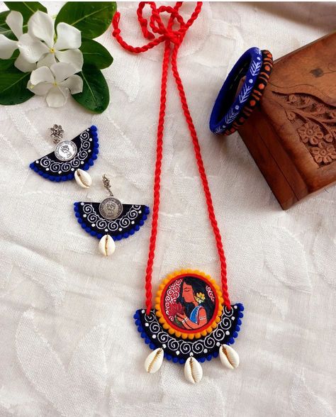 Bengali Handmade Jewellery, Fabric Jwellary Set, Fabric Necklace Diy Handmade, Navratri Jwelary, Handmade Jwellary Idea, Handmade Fabric Jewellery, Flower Jewelry Designs, Diy Jewelry Set, Terracotta Jewellery Designs