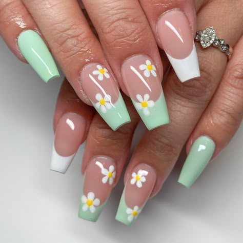 Cute Spring Coffin Nail Ideas 2024: Fresh & Trendy Designs Spring Nail Sets Coffin, Light Colour Nail Designs, Pastel Pink Nail Ideas, Aesthetic Pastel Nails, Cute Short Gel Nails Summer, Summer Nails Coffin Shape, Spring Coffin Nail Ideas, Coffin Spring Nails, Flower Nail Ideas