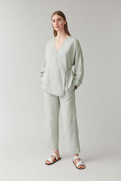 LYOCELL-LINEN LIGHTWEIGHT WRAP TOP - light mint - Tops - COS Linen Set Outfit, Testosterone Boosting Foods, Health Recipes, Lazy Outfits, Hormone Health, Cut Sweatshirts, Sleep And Loungewear, Hormone Balancing, Set Outfit