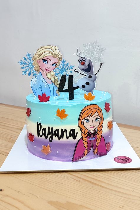 Frozen Cake Ideas One Layer, Frozen Cake Designs For Girl, Anna Cake Frozen, Frozen 2 Cake Ideas, Frozen Cake Ideas Birthdays, Elsa Cake Ideas, Cake Elsa Frozen, Frozen Cake Design, Elsa Anna Cake