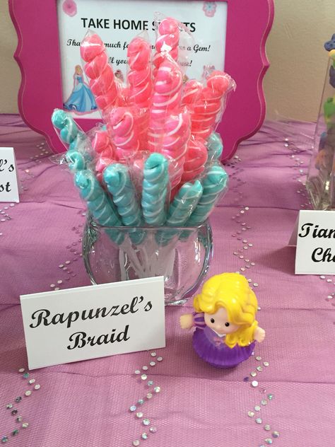 Princess Candy Buffet. Rapunzel's braids. Rapunzel Candy Table, Disney Princess Candy Table, Princess Candy Table, Princess Party Treats, Disney Princess Treats Dessert Tables, Disney Princess Candy Table Ideas, Princess Party Food Ideas, Princess Party Snacks, Baby Princess Party