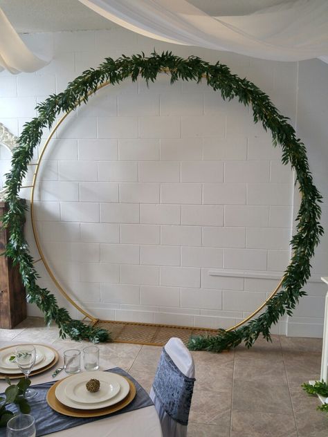 Nowruz Table, Arbor Ideas, Christmas Party Backdrop, Christmas Arch, Circle Arch, Outside Baby Showers, Pj Party, Christmas Baby Shower, Wedding Spring