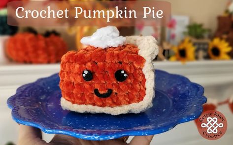 Pumpkin Pie Crochet, Crochet Pumpkin Pie, Pie Crochet, Celtic Knot Crochet, Pumpkin Hat Pattern, Pumpkin Applique, Pie Slice, Fall Crochet Patterns, Pumpkin Garland