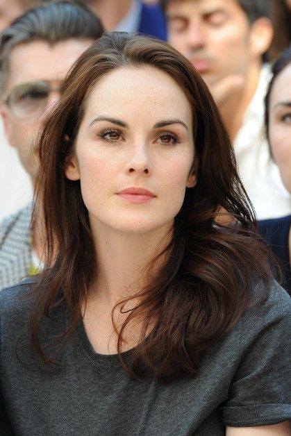 My hair is about her color and texture. However, it does not behave like that. Mary Crawley, Michelle Dockery, Dramatic Classic, Lady Mary, Makeup For Black Women, Movie Star, Pale Skin, Perfect Makeup, Downton Abbey