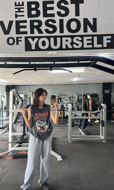 Jim Aesthetic, Gymrat Girl, Feby Villar, Gym Pic, Gym Routines, Best New Movies, Workout Girl, Weight Gain Workout, Sports Aesthetic