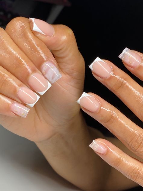 Cute Graduation Nails Short, Graduation Nail Set, Sixth Form Nails, Cute Back To School Nails For 6th Graders, Short Square Acrylic Nails French Tips With Design, Graduation Nails Acrylic Short, Short Bday Nails, Nails Short Baddie, Short Nails Baddie