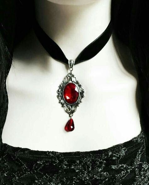 Vampire Aesthetics, Victorian Choker Necklace, Jewelry Alternative, Victorian Choker, Vampire Necklace, Vampire Jewelry, Choker Necklace Black, Alternative Jewelry, Black Choker Necklace