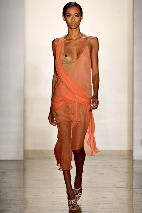 Sophie Theallet Spring 2013 Ready-to-Wear Collection - Vogue Sophie Theallet, Charmeuse Dress, Fashion Week Runway, Draped Dress, Runway Collection, Fashion Shows, High End Fashion, Fashion Collection, Cool Style