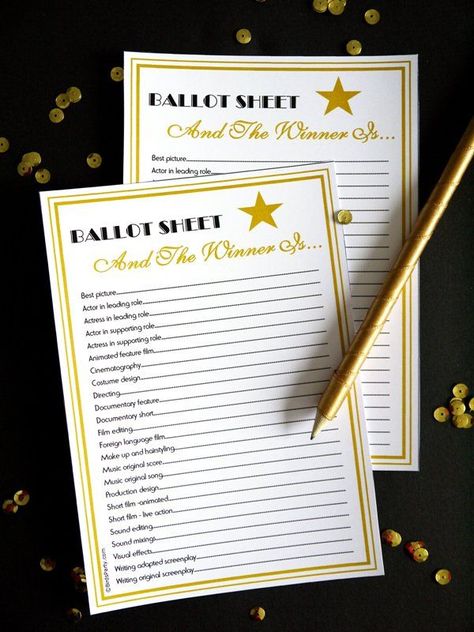 Oscars Viewing Party Ideas | DIY Popcorn Bar and Printables - ideas on DIY decorations, food, drinks and favors for watching the movies! #theoscars #awardsceremony #oscarsviewingparty #oscarsparty #oscarsprintables #partyideas Viewing Party Ideas, Movie Watching Party, Diy Popcorn Bar, Bar Printables, Oscars Theme Party, Hollywood Birthday Parties, Oscars Party Ideas, Diy Popcorn, Hollywood Birthday