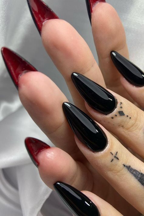 Witch Aesthetic Nails, Villian Nails, Villain Nails, Vampy Nails, Vampire Nails, Emo Phase, Black Stiletto Nails, Retro Nails, Pointy Nails