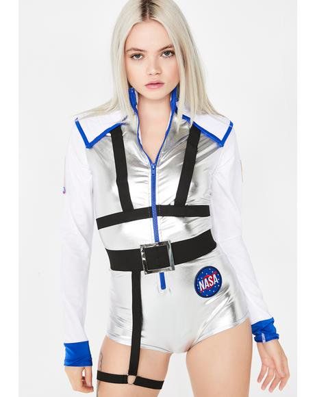 Nasa Costume, Galaxy Costume, Neon Green Outfits, Alien Clothes, Space Costumes, Galaxy Outfit, Astronaut Costume, Alien Costume, Couple Costumes