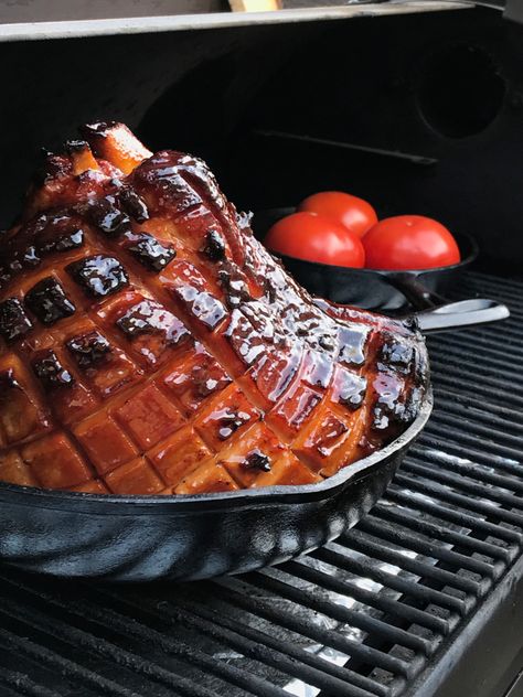 Bbq Ham Recipes, Mustard Ham Glaze, Roast Gammon, Maple Ham, Maple Glazed Ham, Brown Sugar Ham, Ham Glaze Brown Sugar, Ham Recipes Baked, Whole Ham