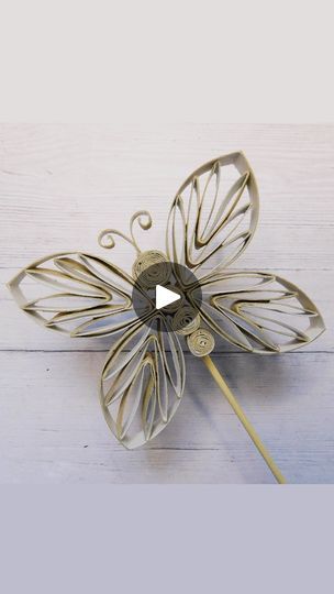 Paper Butterfly Crafts, Beauty Day, Soda Can Crafts, Toilet Roll Craft, Paper Cranes, Toilet Paper Rolls, Toilet Paper Roll Crafts, Paper Roll Crafts, Paper Butterfly