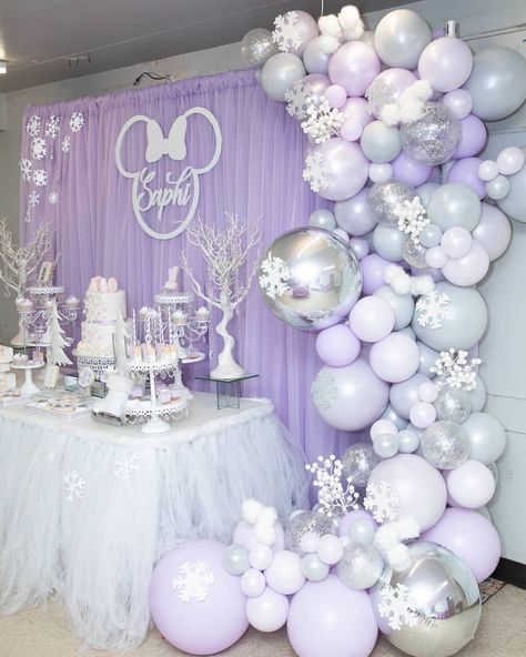 Winter Glitz Baby Shower....Amazing cake by @cakesbymadelin Photography by @purroy_family_decor #winterwonderland #winterwonderbabyshower… Lavender Baby Showers, Winter Baby Shower Themes, Silver Balloons, Girl Shower Themes, Winter Wonderland Birthday, Minnie Mouse Baby Shower, Winter Wonderland Baby Shower, Baby Shower Purple, Purple Birthday